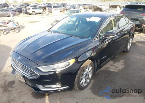 2017 Ford Fusion Hybrid Se z USA, uszkodzony, nr VIN 3FA6P0LU2HR131288